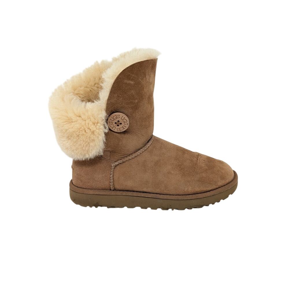UGG Bailey Button 5803 Chestnut Suede Sheepskin Boots Women 8